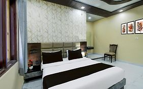 Hotel O Kishan Palace